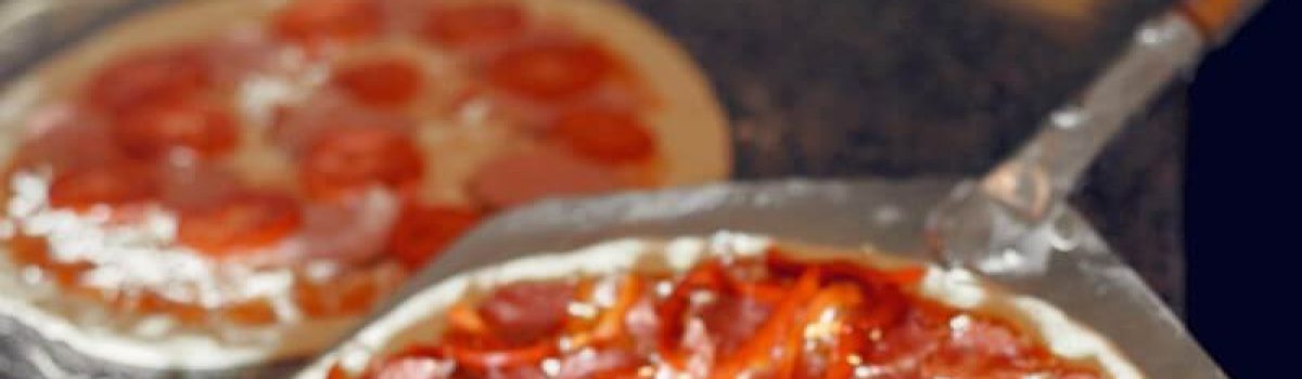 Vieni a provare la nostra Salame e Peperoni… uno dei più classici abbinamenti| Casameloni Pizzeria e BBQ