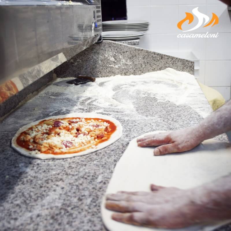 Farina acqua e sale… qualità ed esperienza… gli ingredienti della nostra Pizza | Casameloni a Villasimius