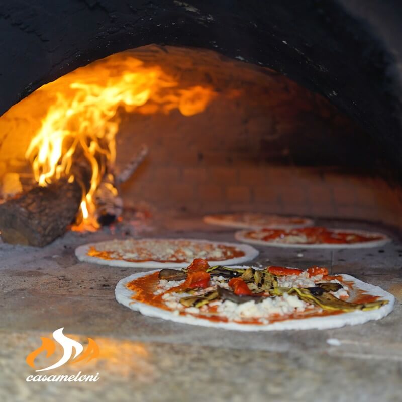 Vieni a gustare un ottima pizza sotto il cielo di Villasimius | Casameloni |  Pizza e Grill a Villasimius
